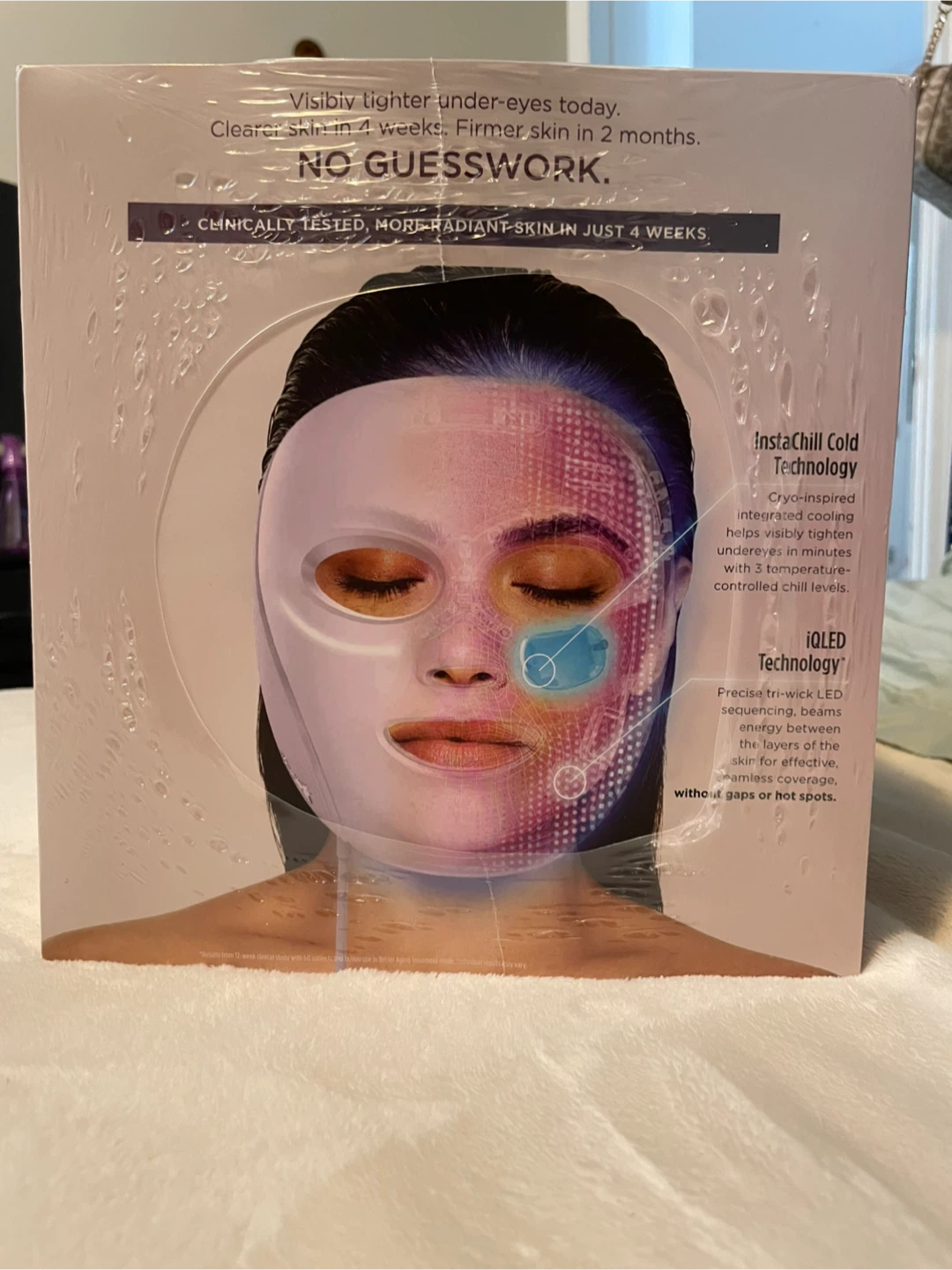 Shark CryoGlow LED Anti-Aging & Skin Clearing Mask