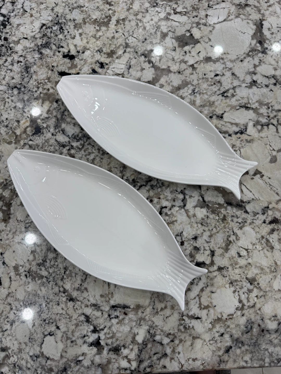 White Ceramic Fish Shaped Serving Platter - photo 3
