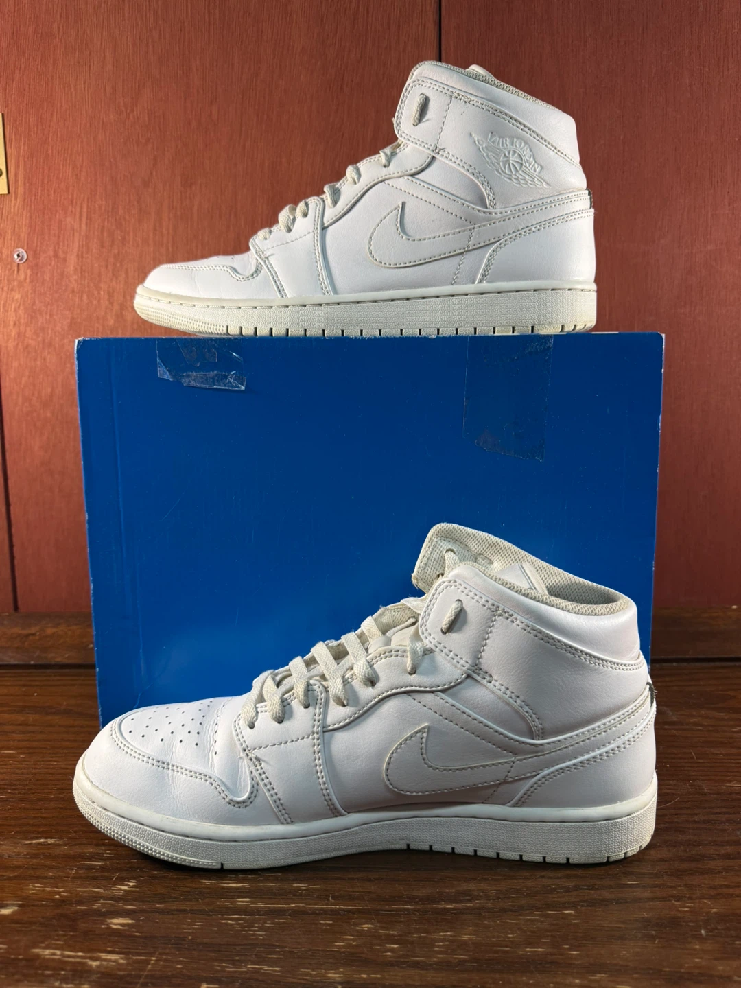 Nike Air Jordan 1 Mid Triple White Mens Size US 10.5