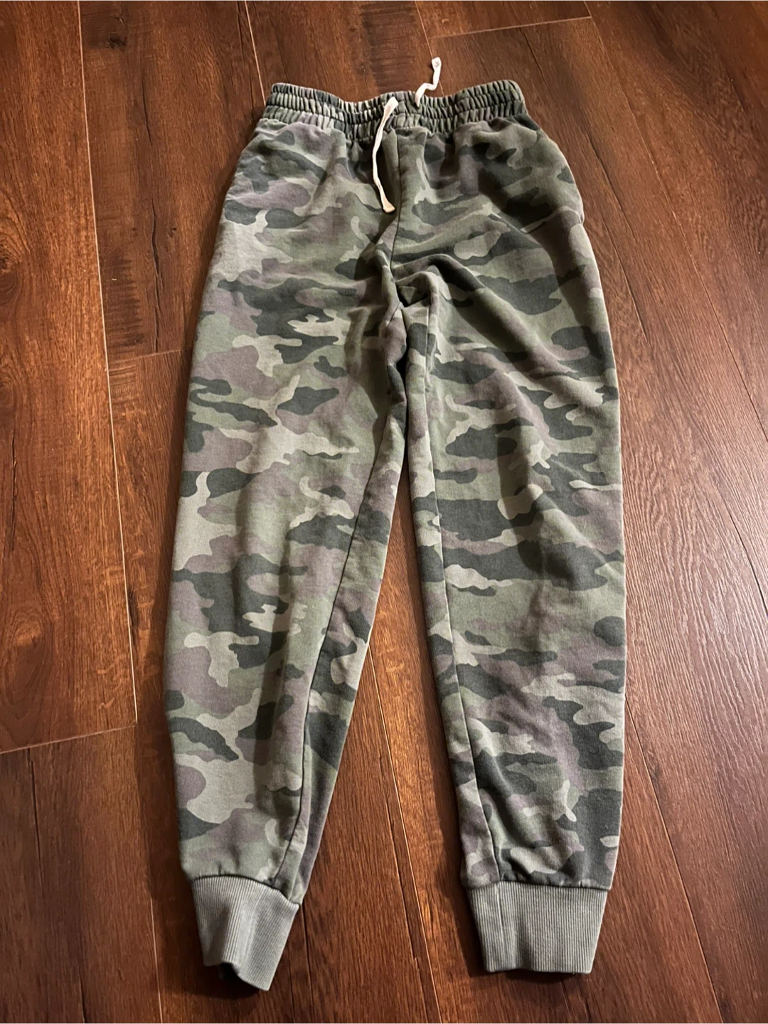 Boys Camo joggers size 10/12