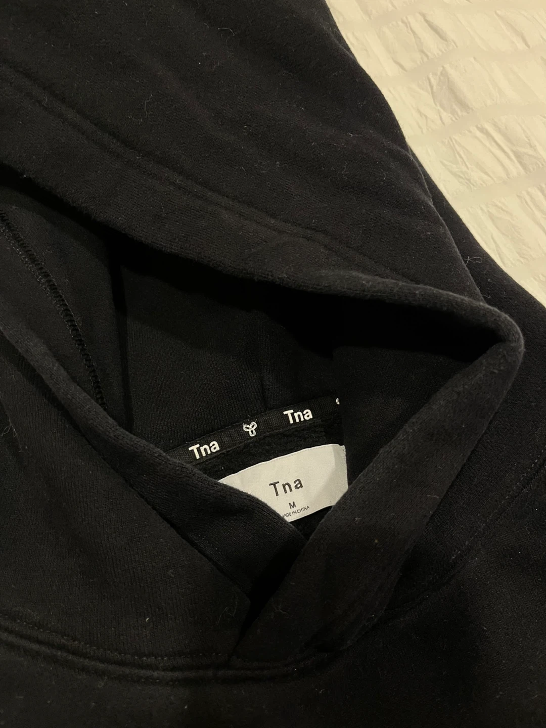 Aritzia TNA Black Cropped Hoodie - Size Medium - photo 2
