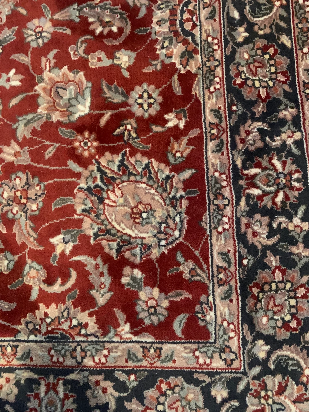 Red Patterned Area Rug - photo 3
