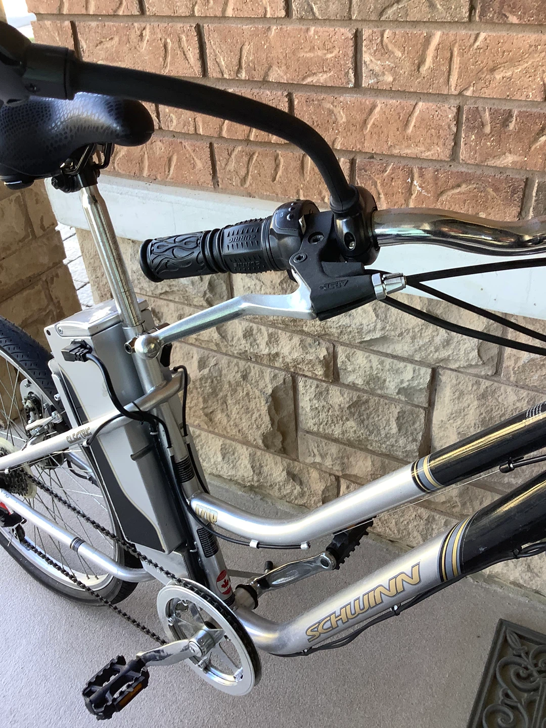 Schwinn Electric Bicycle IZIP - photo 4
