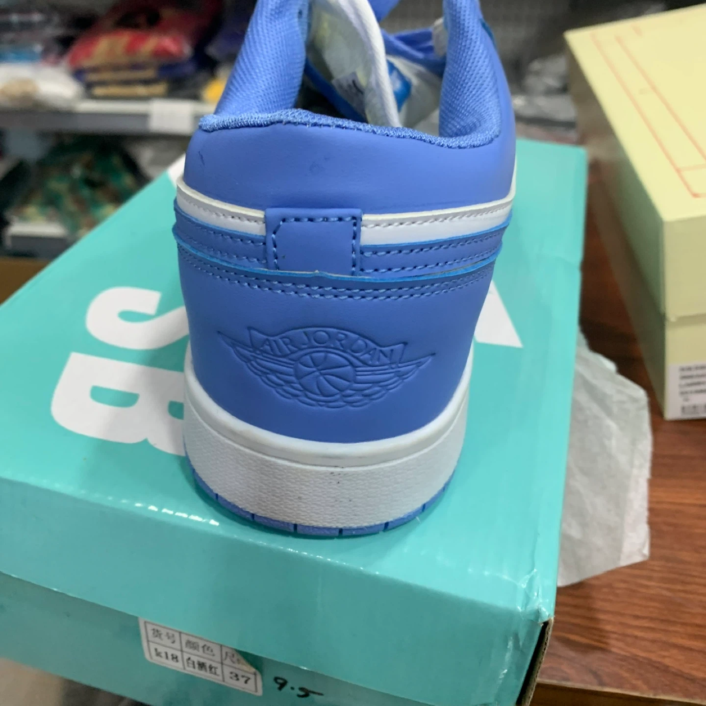 Nike Air Jordan 1 Low SE - White/University Blue - Size 9.5 - photo 5
