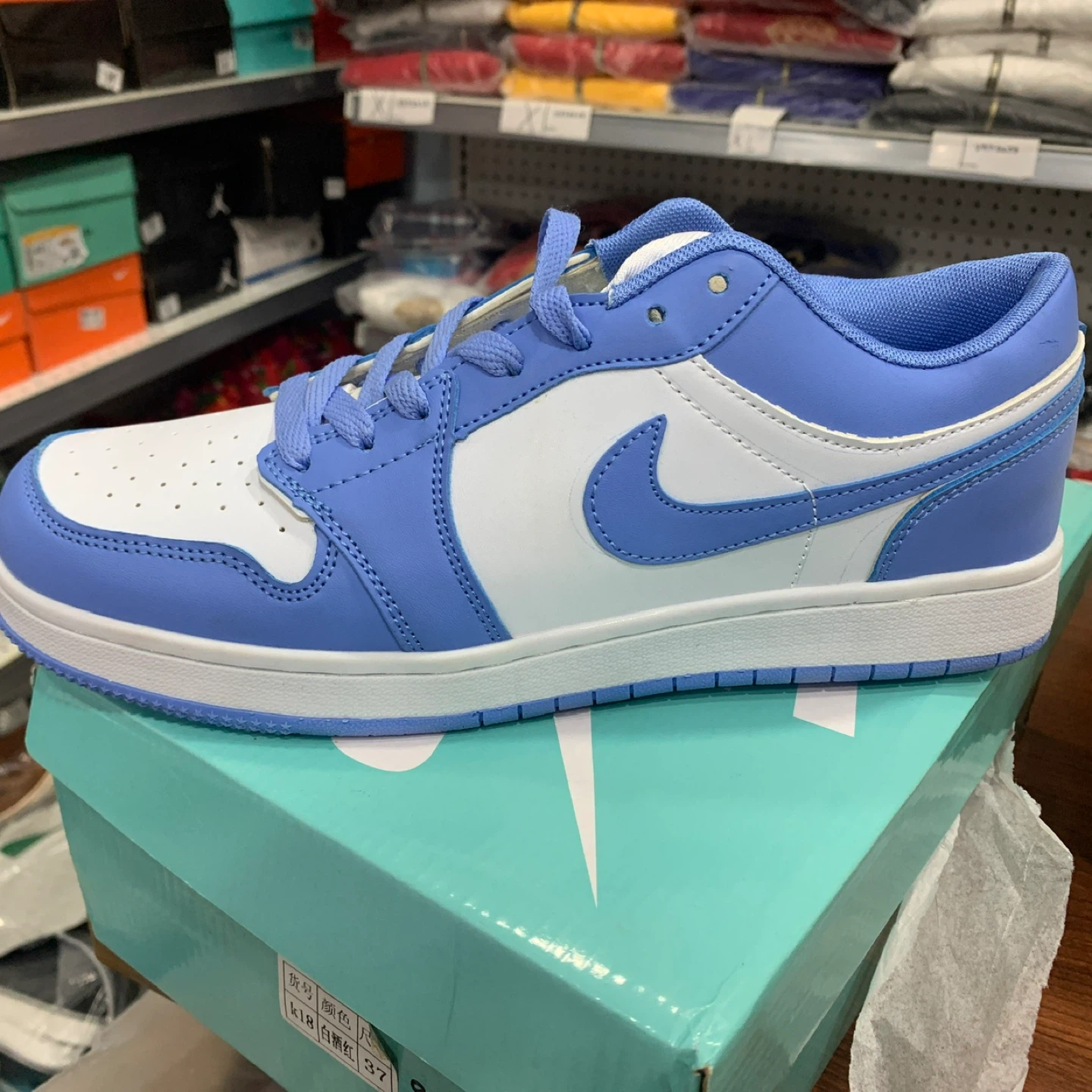 Nike Air Jordan 1 Low SE - White/University Blue - Size 9.5 - photo 4