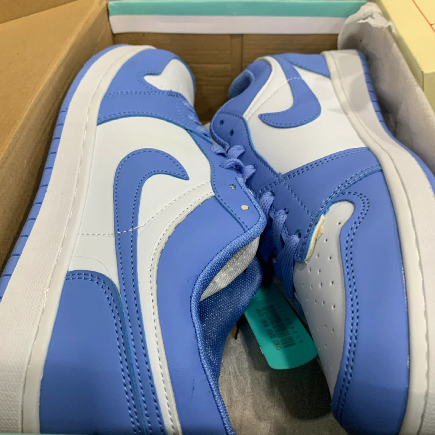 Nike Air Jordan 1 Low SE - White/University Blue - Size 9.5