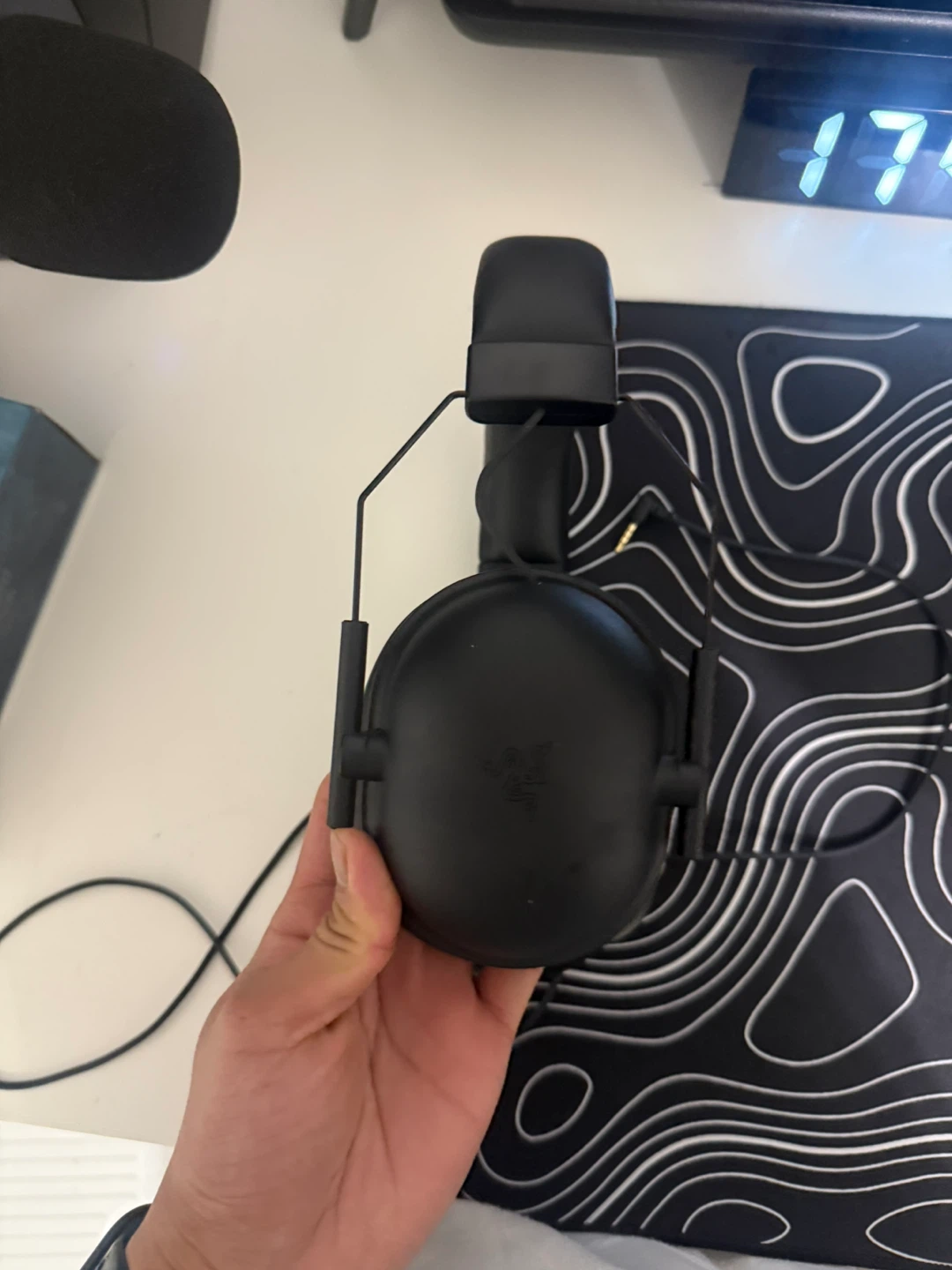 Razer Blackshark V2 Gaming Headset with Mic - photo 3