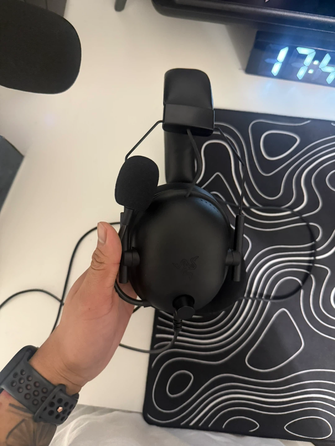 Razer Blackshark V2 Gaming Headset with Mic - photo 2