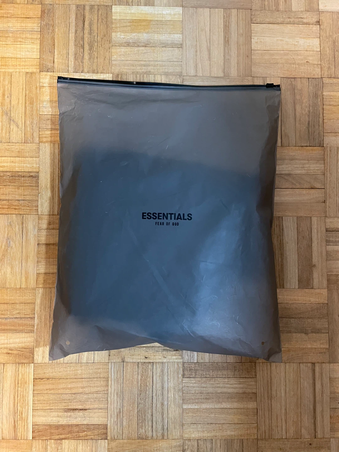 1.1 ESSENTIALS SHORTS