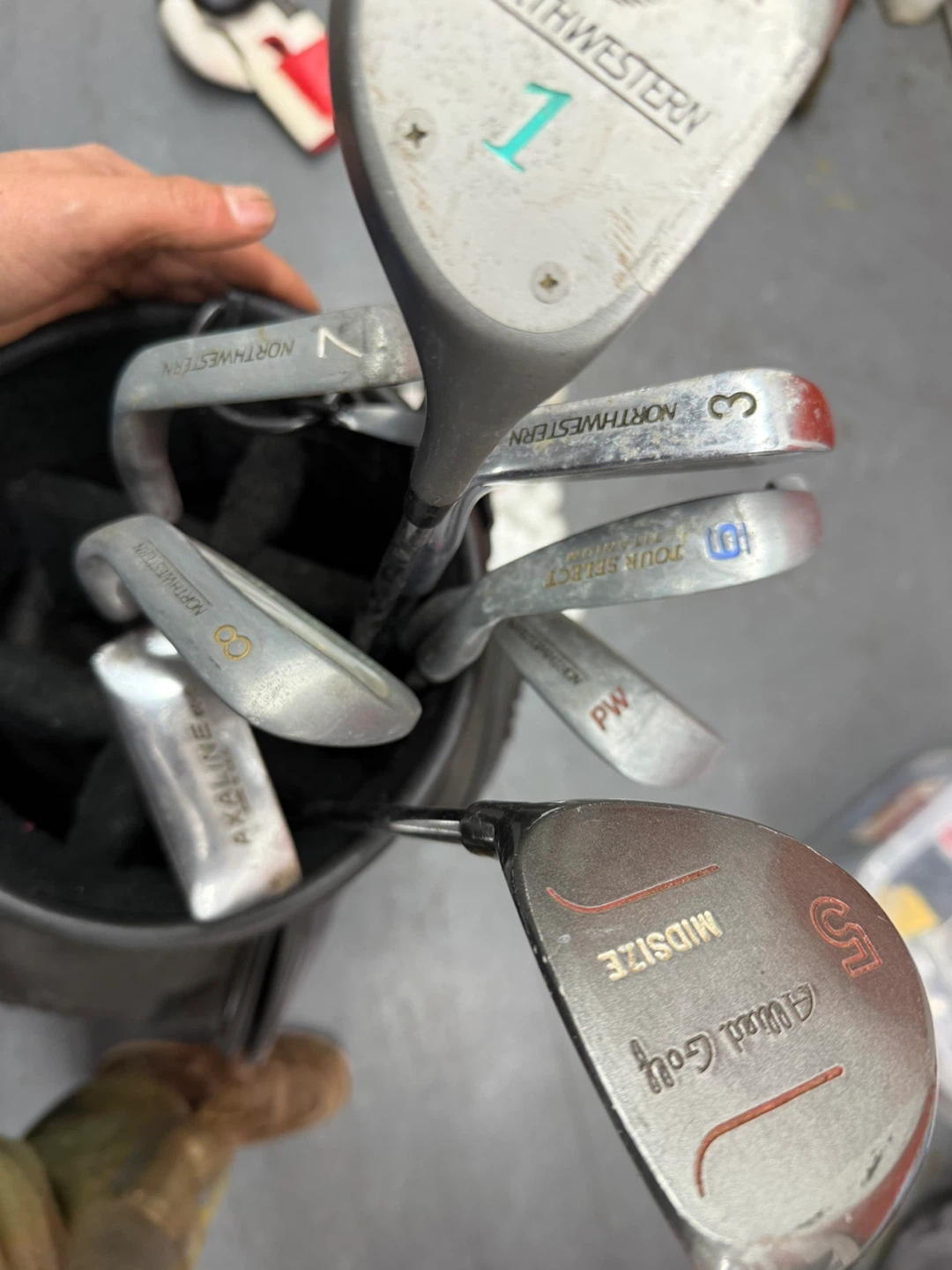 Northwestern Golf Club Set with Golf Bag and Accessories - photo 3