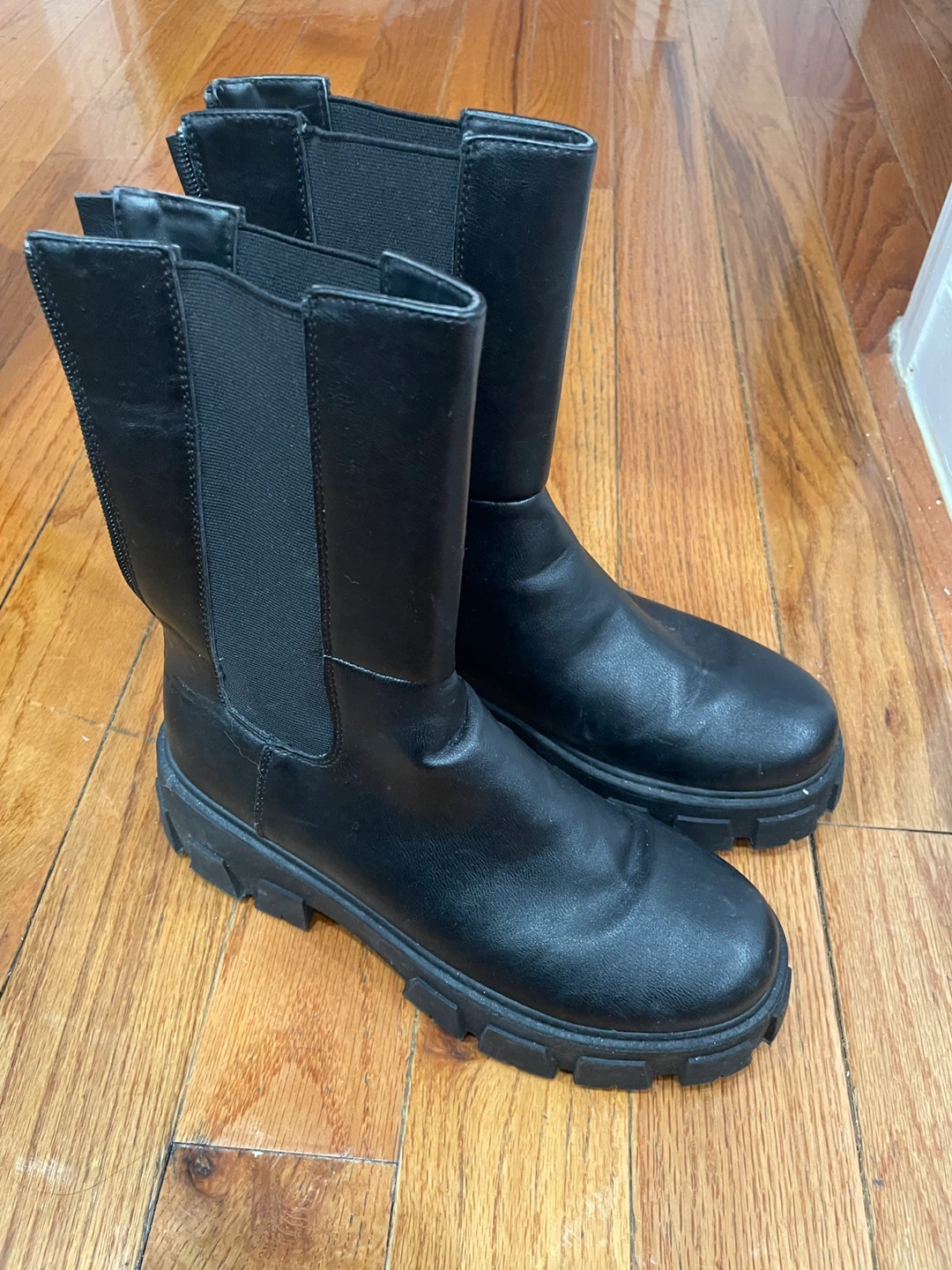 Black Chelsea Boots