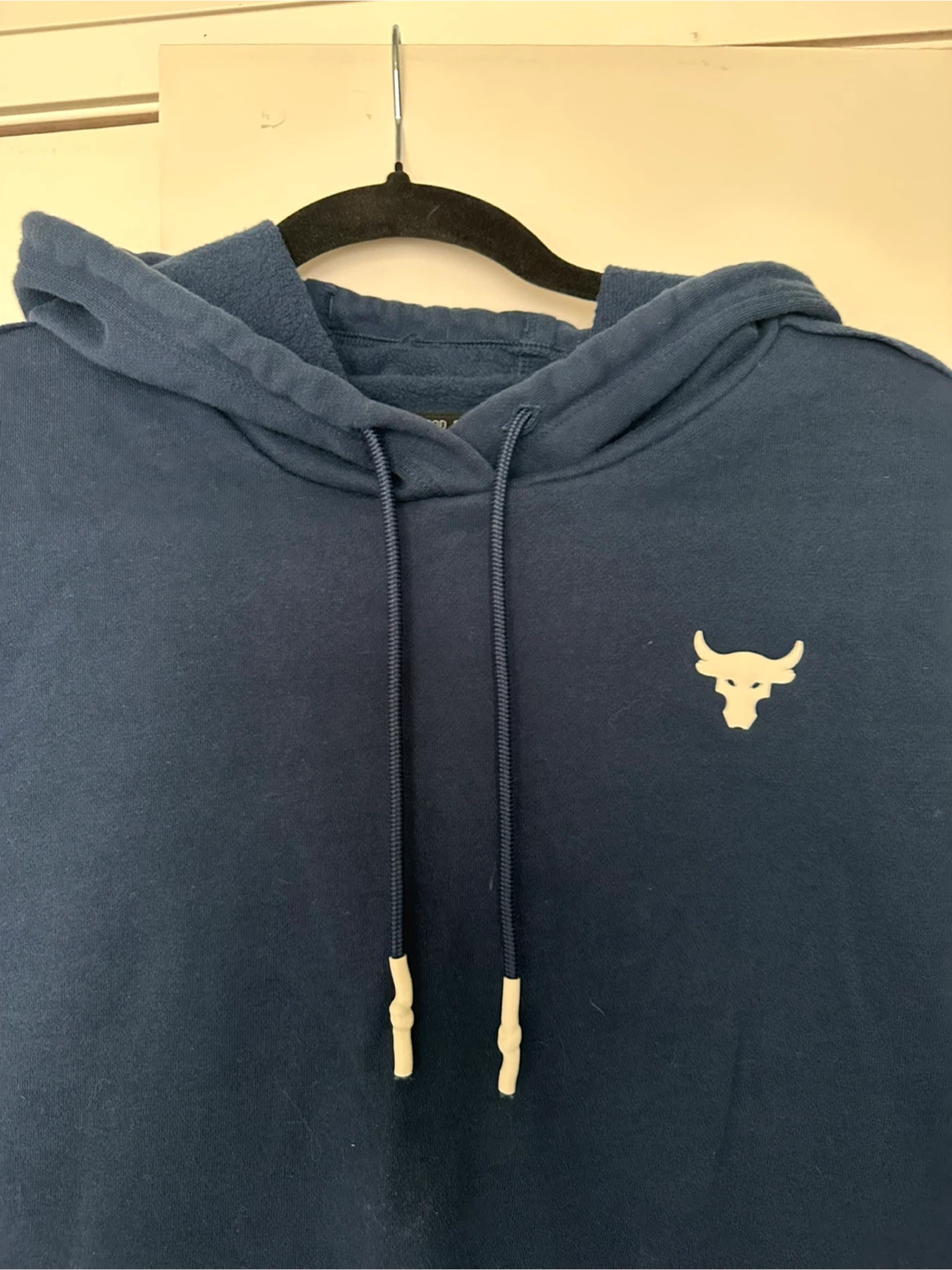 Under Armour Project Rock Navy Blue Cropped Hoodie - Medium - photo 3