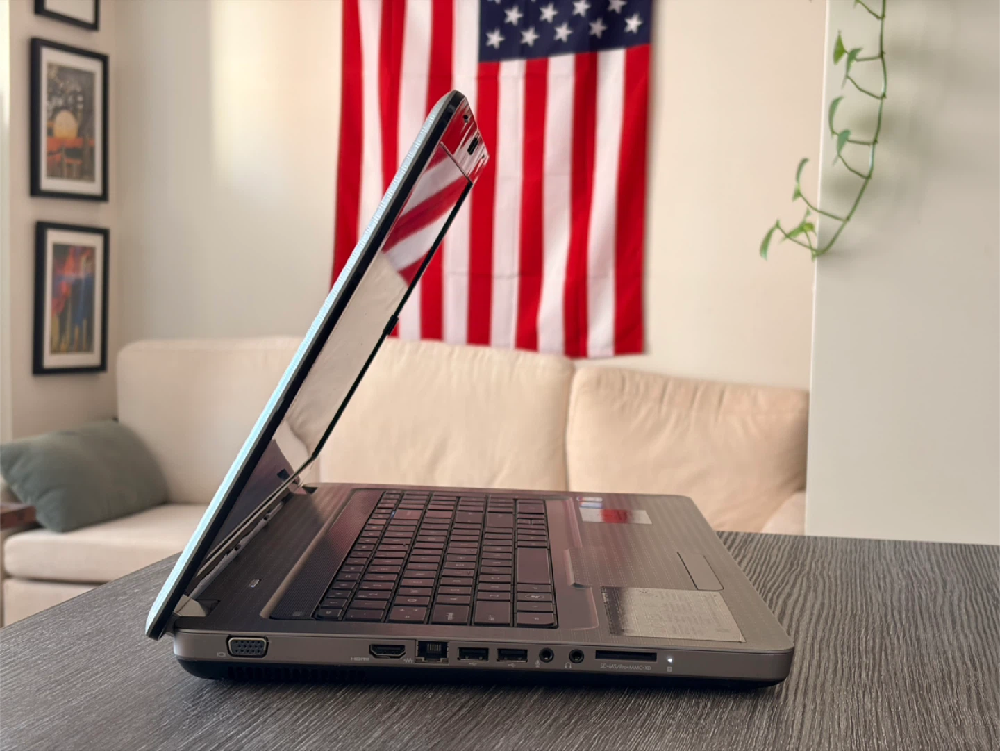 HP G72 laptop — Core i3 / 17-inch / 500GB Storage - photo 4