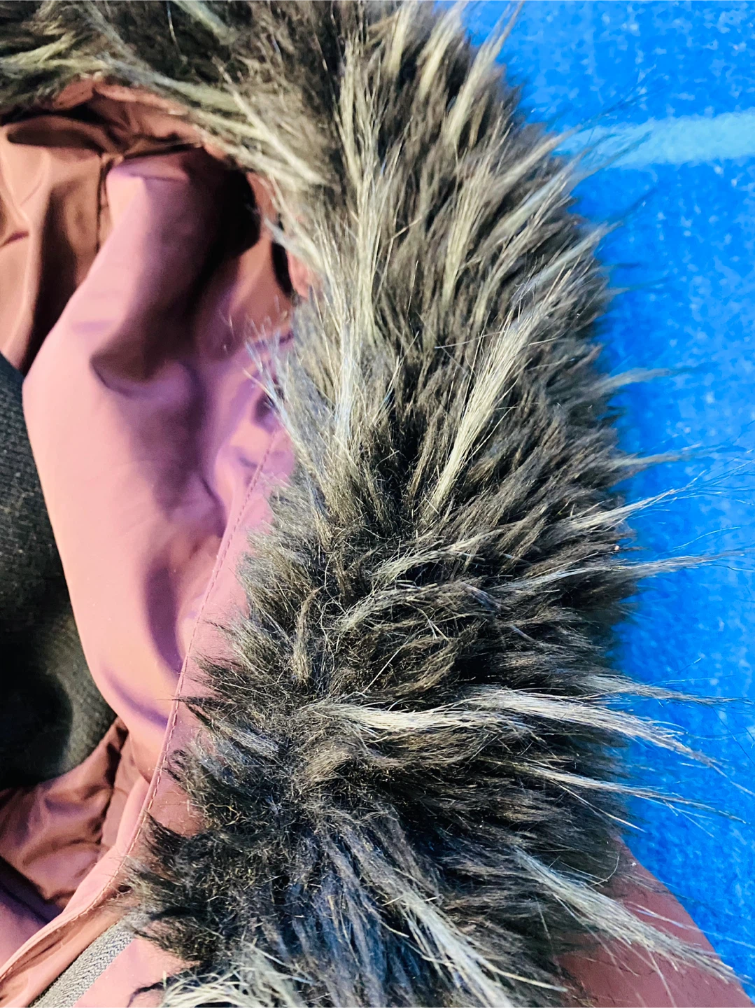 Winter Jacket (like new) - 82° North Maroon Jacket - photo 5