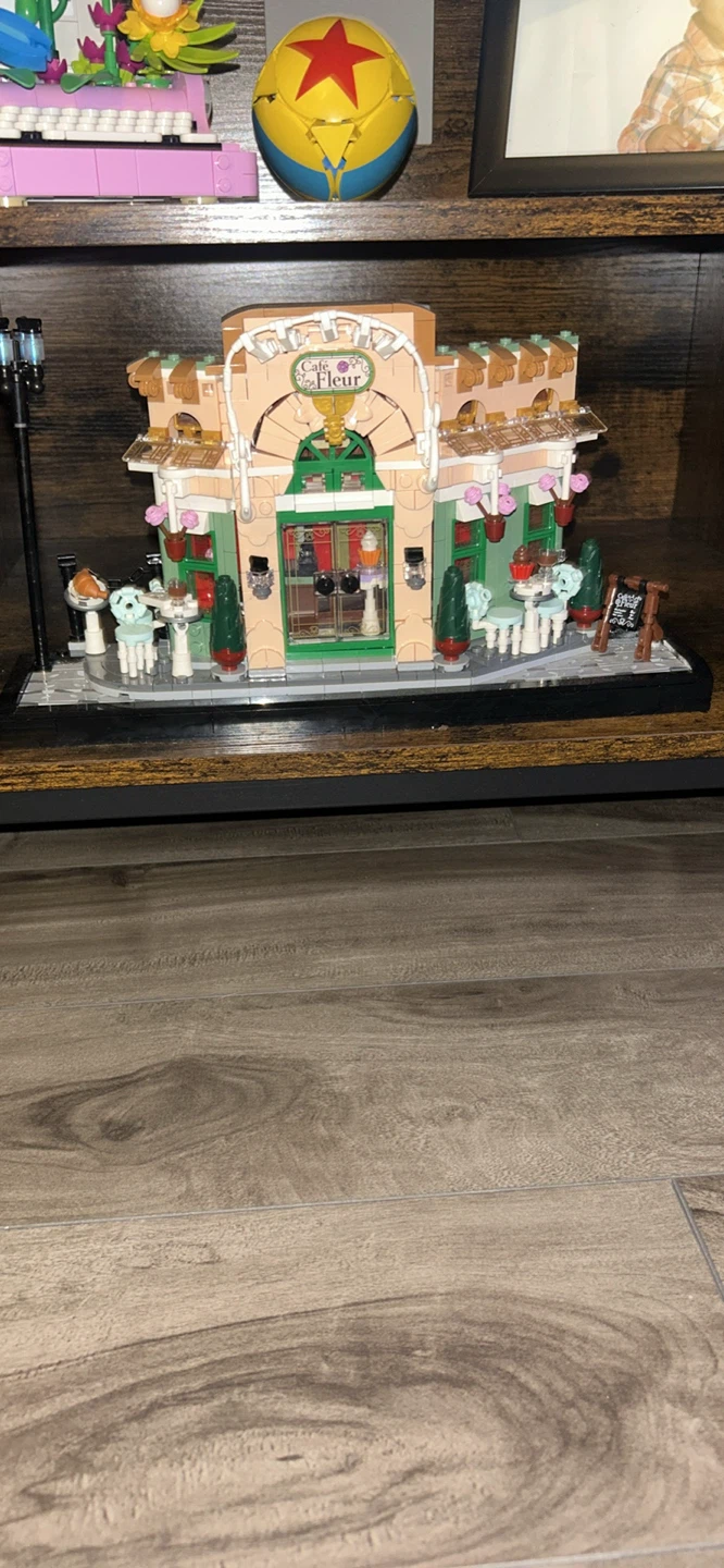 LEGO Flower Shop Building Set