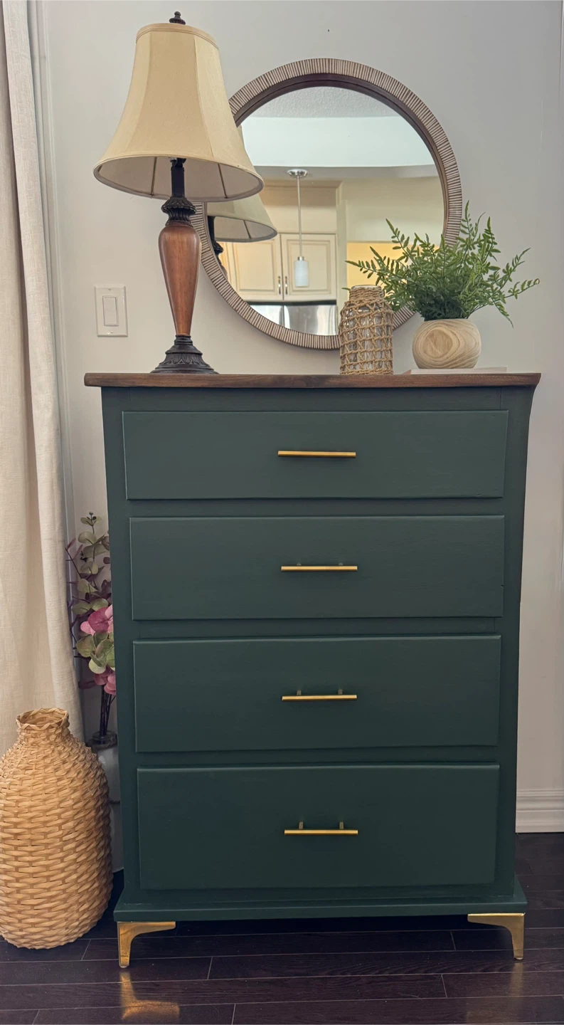 Modern Green Solid Wood Dresser