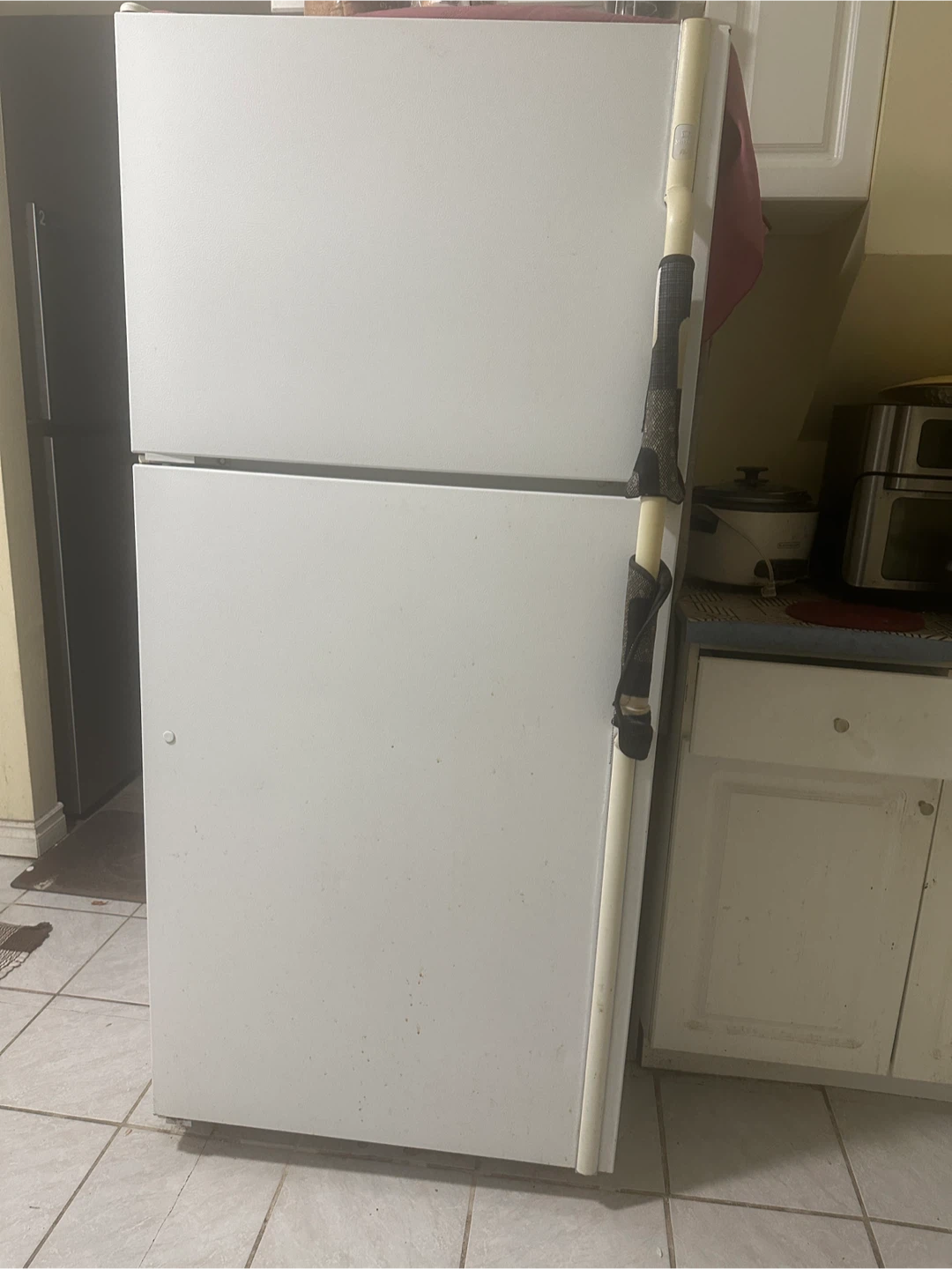 White Top Freezer Refrigerator