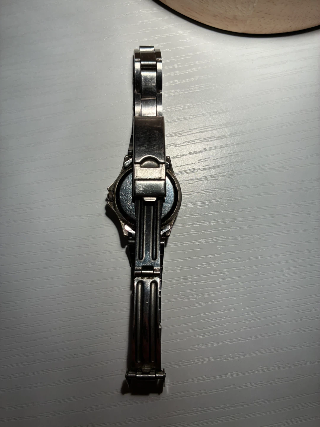 Victorinox Swiss Army Watch (runs well with new battery) - photo 2