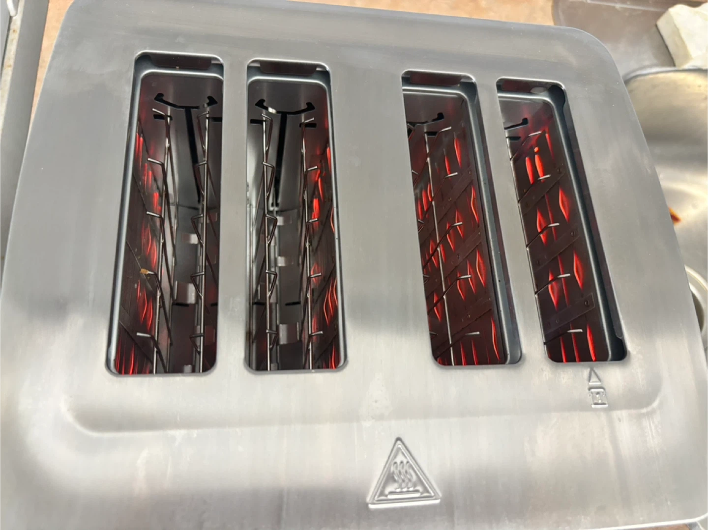 Cuisinart 4-Slice Stainless Steel Toaster - photo 3