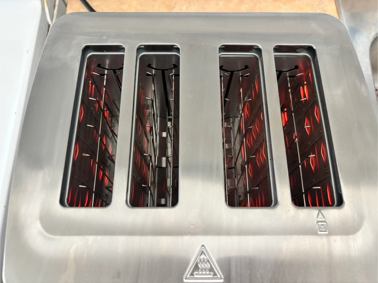 Cuisinart 4-Slice Stainless Steel Toaster - photo 4