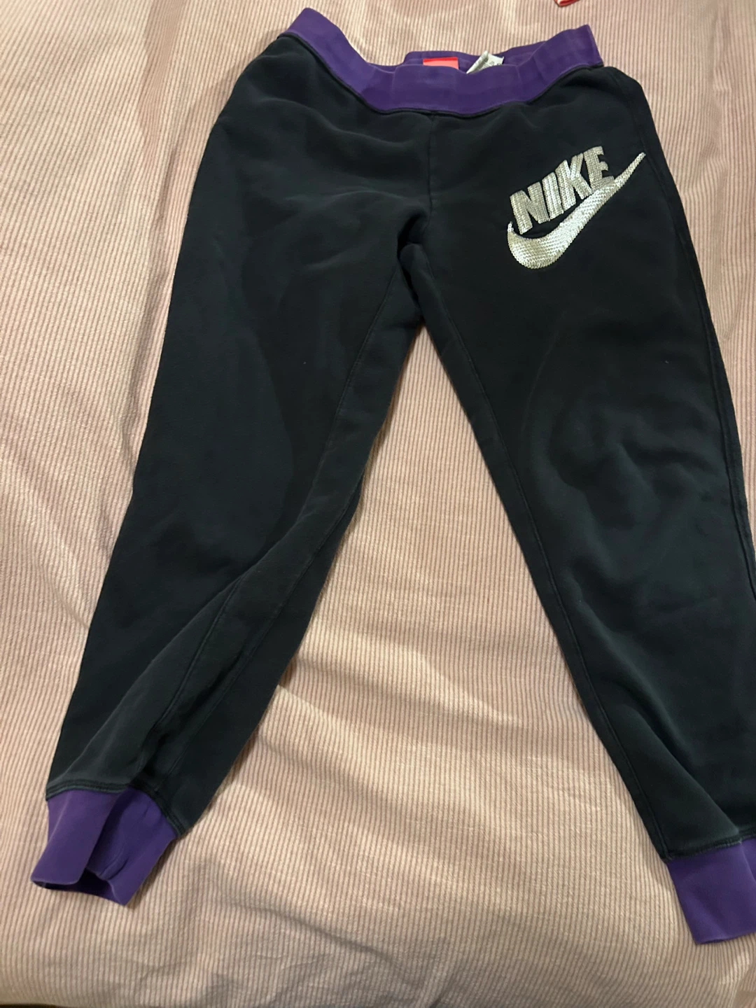 Nike Joggers Black Purple Girl’s XL (Women’s Small) - photo 2
