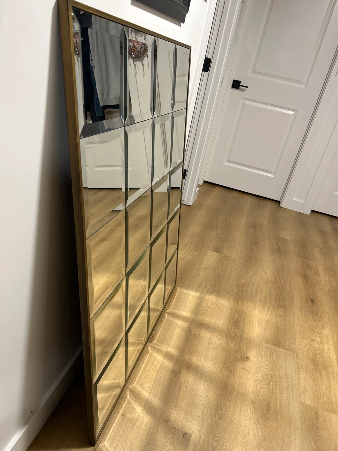 Decorative Wall Mirror with Gold Frame - photo 2