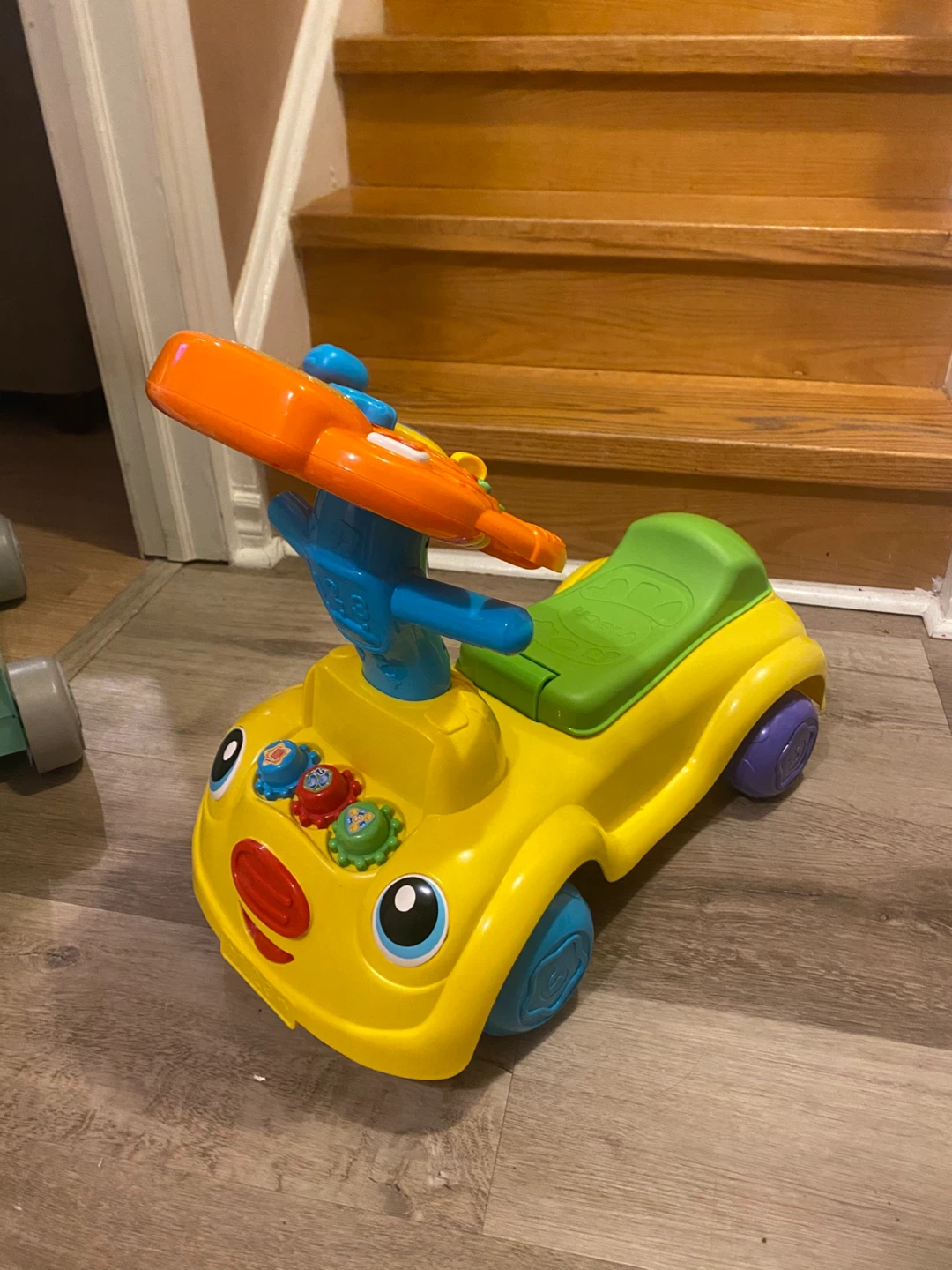 PENDING Vtech smart cruiser ride on toy