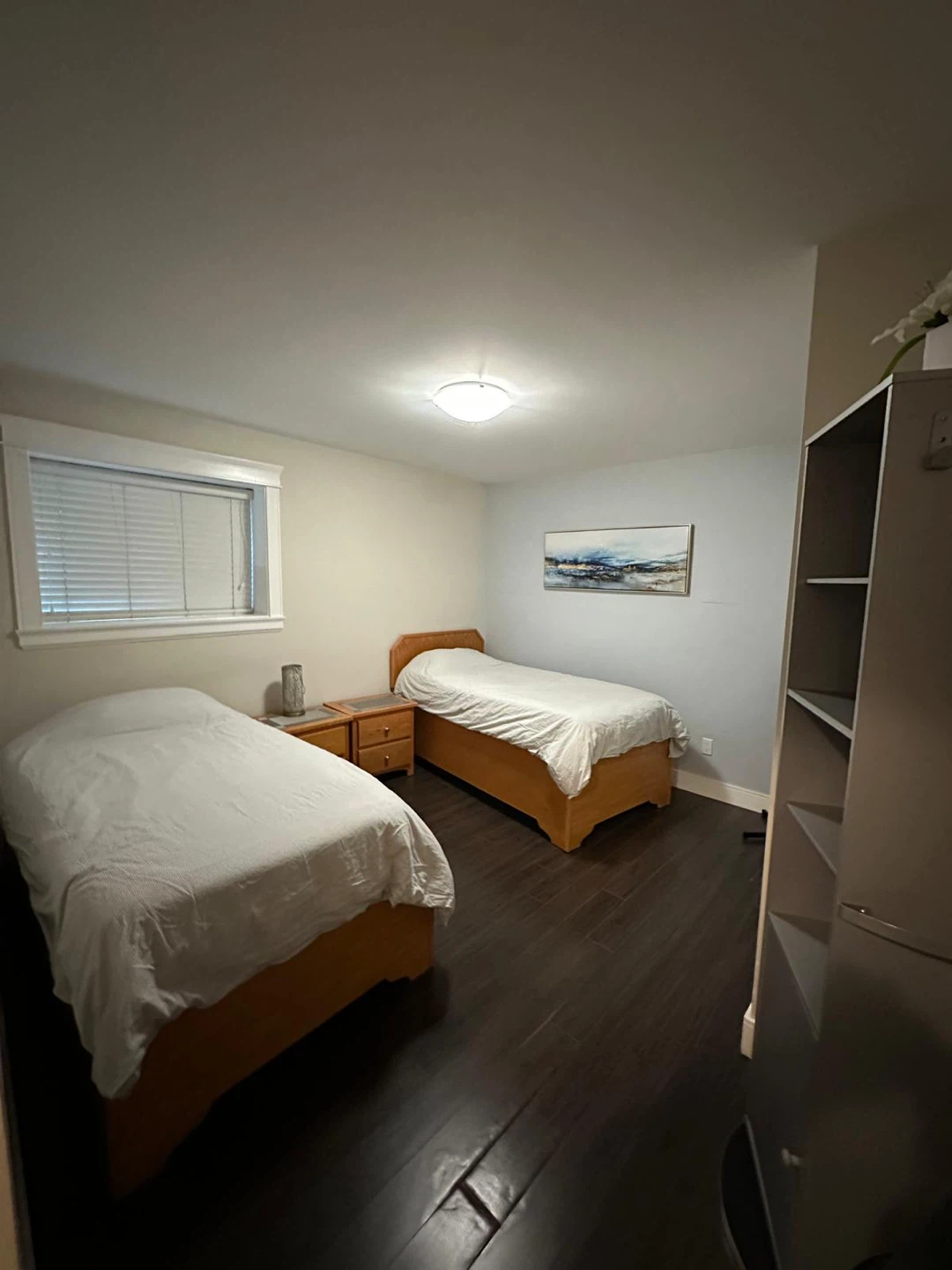 2 bedroom basement with in-suite laundry. - photo 3