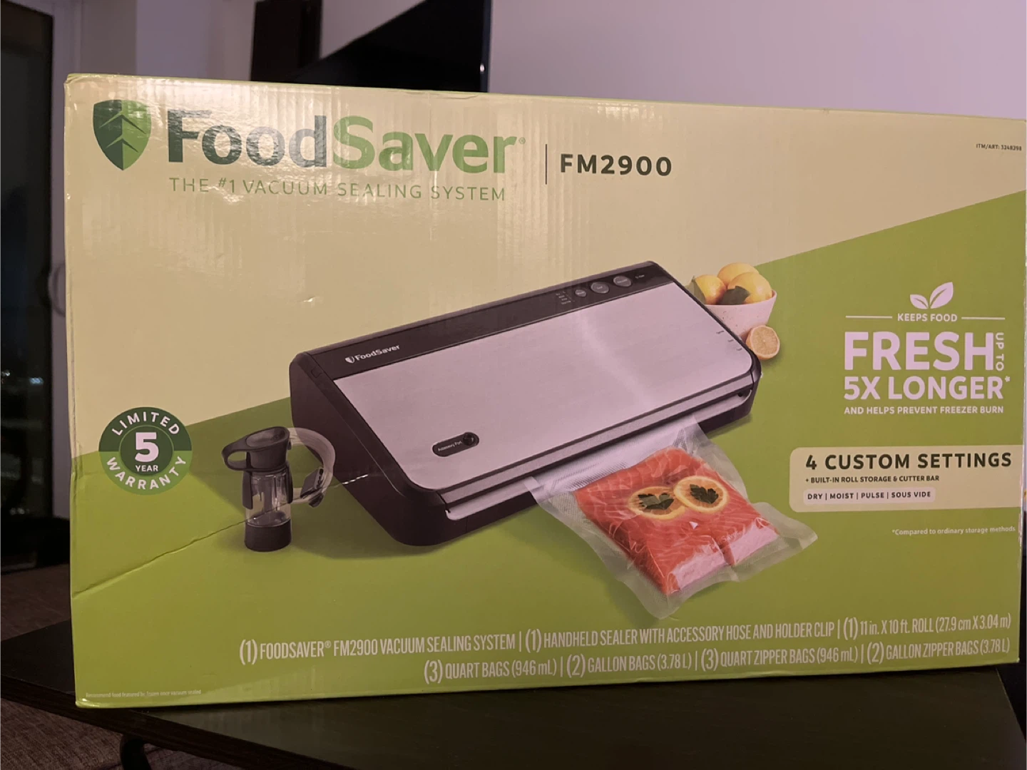 FoodSaver FM2900 Vacuum Sealing System
