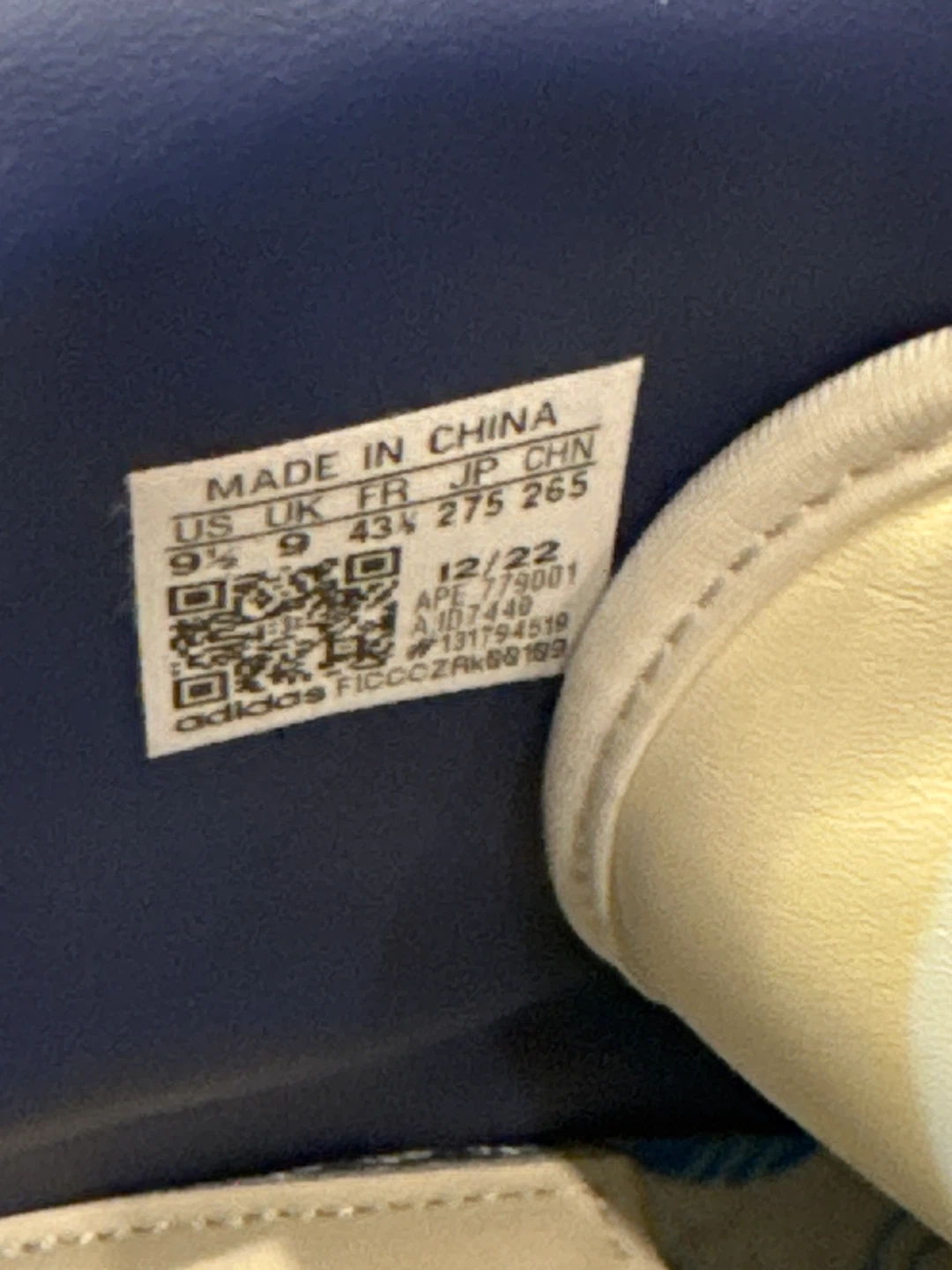 Adidas High Top Sneakers Size 9.5 - photo 2