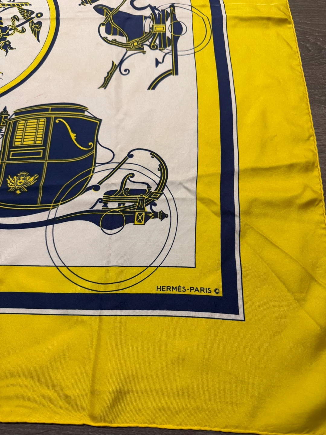 100% Authentic Hermes Scarf Silk Ex Libris Yellow Vintage Rear - photo 2