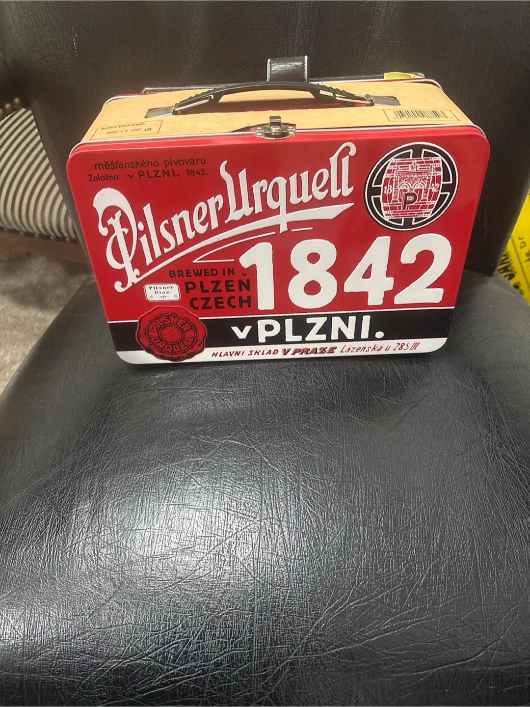 Pilsner Urquell 1842 Tin Lunch Box - photo 2
