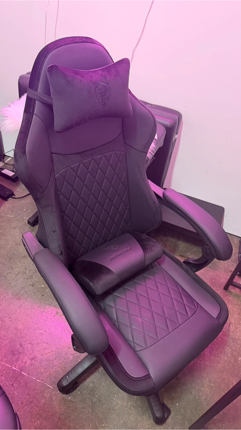 Gaming / Office Chair – Like New