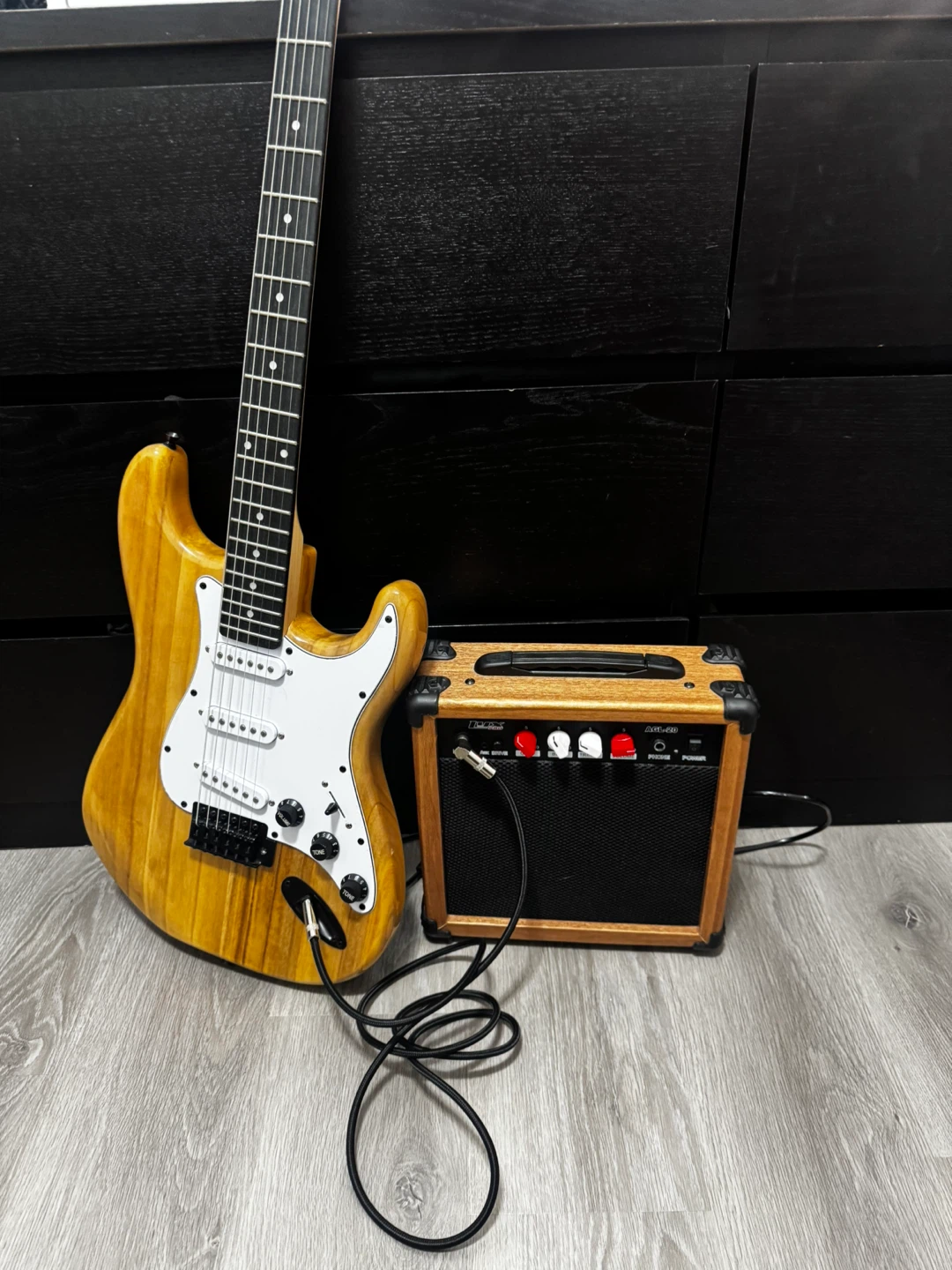 LYX PRO Electric Guitar and Amplifier Set - photo 4