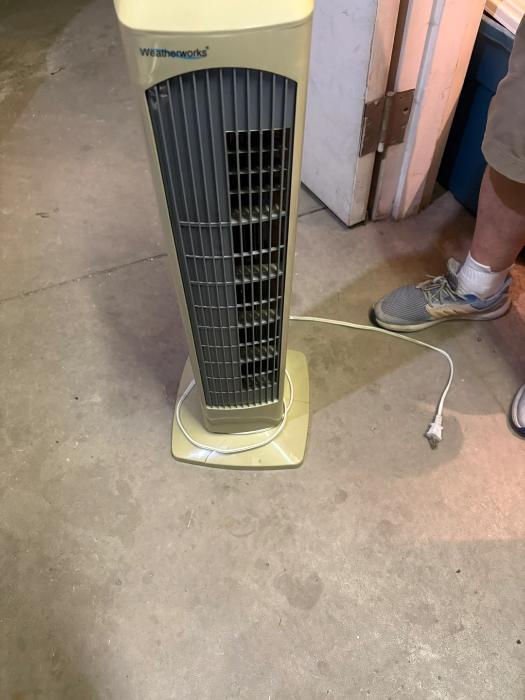 Weatherworks Tower Fan with Timer - photo 3