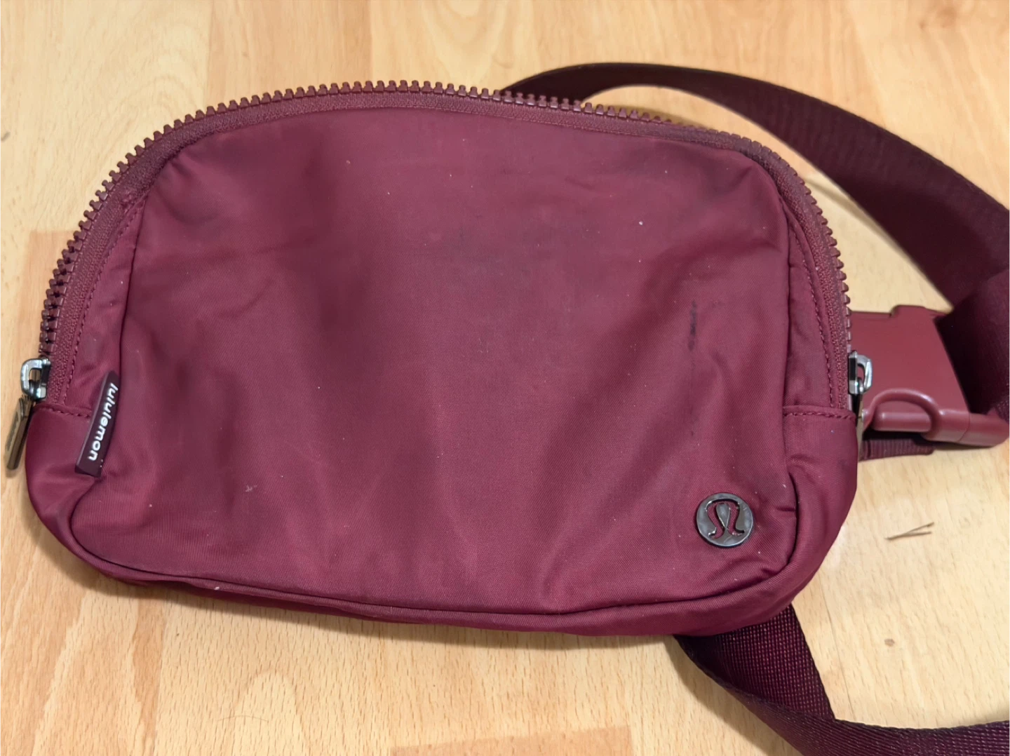 Lululemon Everywhere Belt Bag Burgundy