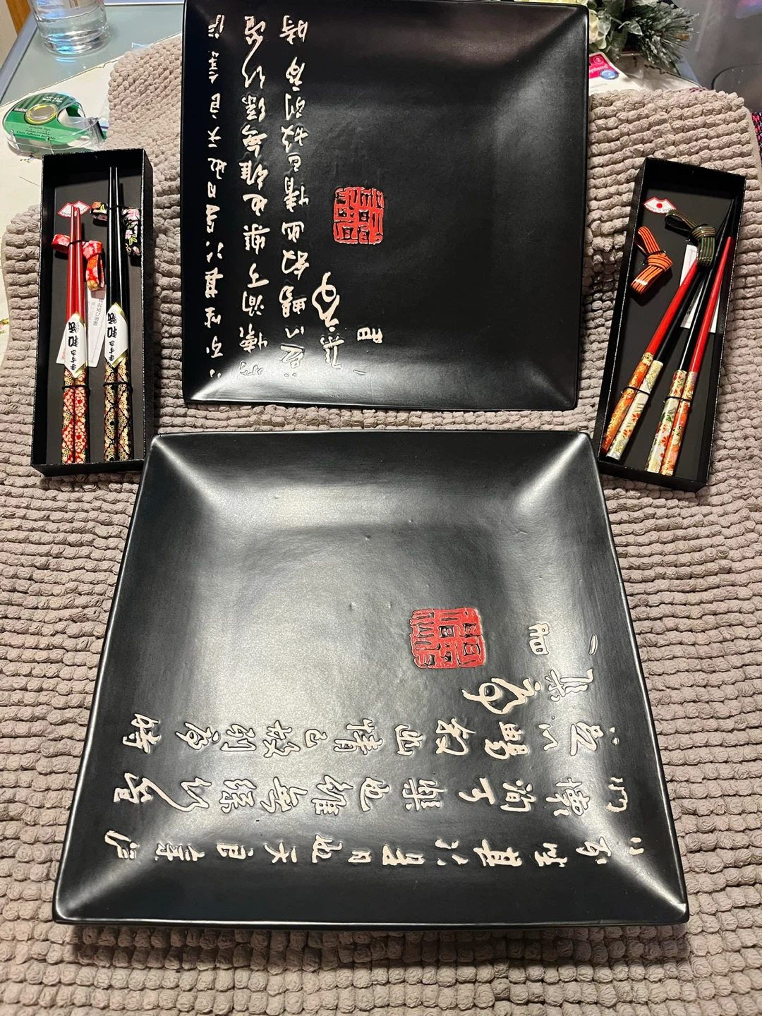 Black Square Plates with Chopsticks Set