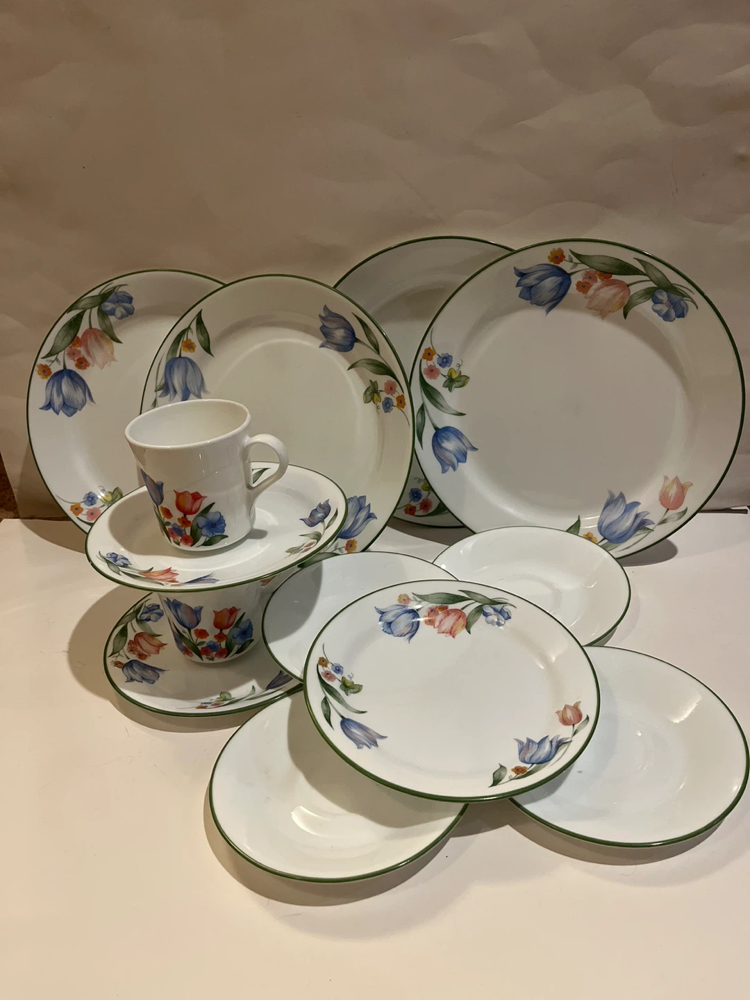 Corelle Set of Floral Pattern Plates and Cups
