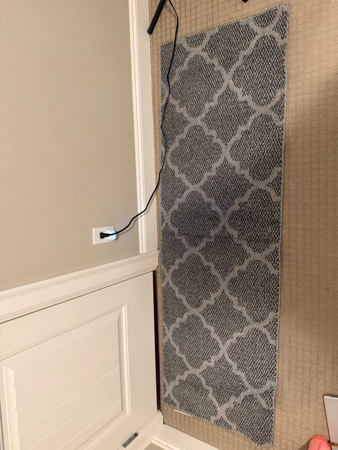 Grey Geometric Pattern Runner Rug