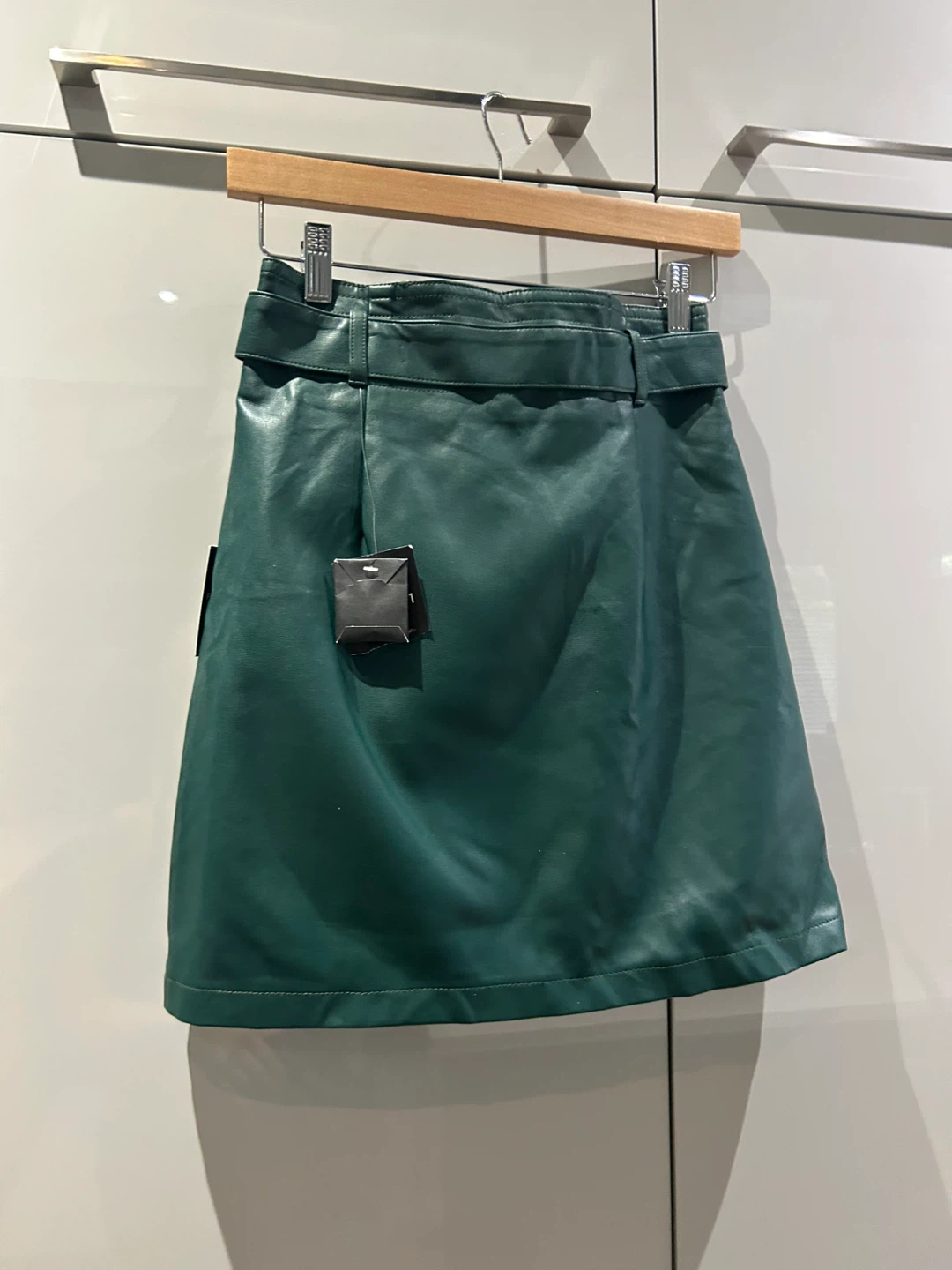 Forever 21 Green Faux Leather Belted Skirt - photo 3