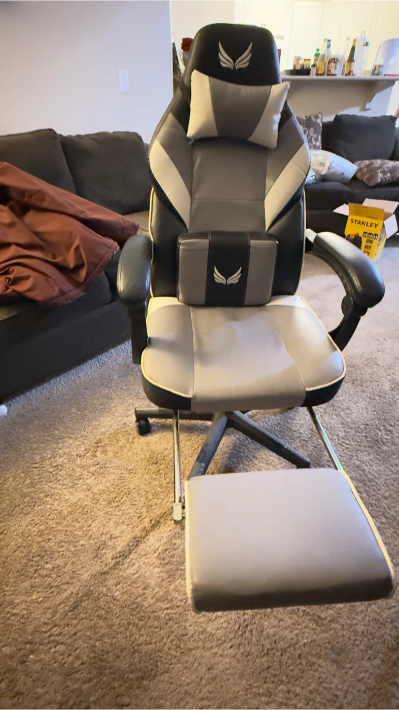 Gaming Chair with Footrest - photo 2