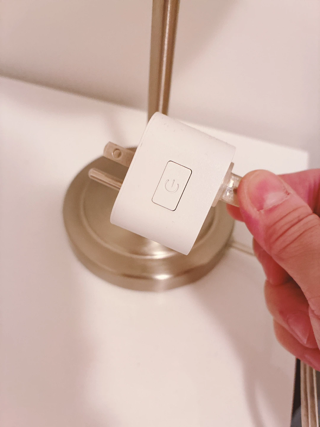 White Smart Plug - photo 3