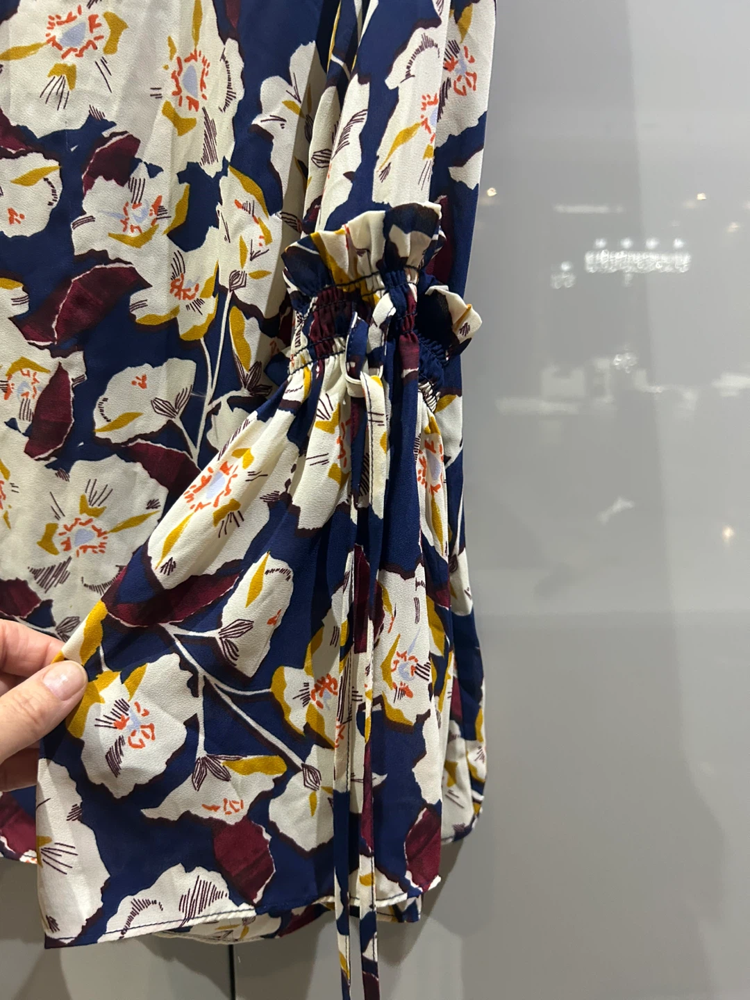 Floral Print Blouse with Bell sleeves - photo 4