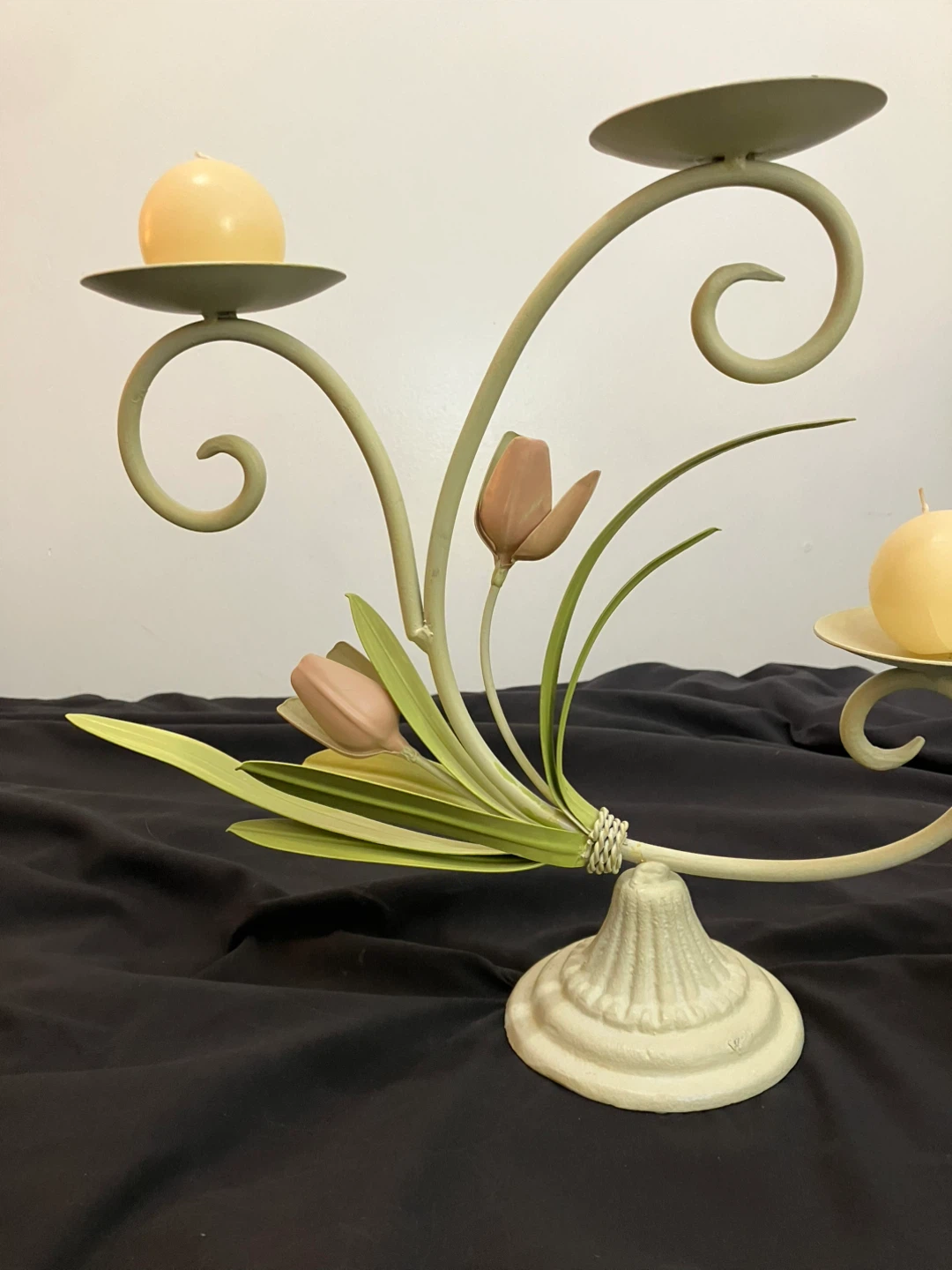 Vintage Toleware Floral Candelabra 13” x 15” - Like New - photo 3