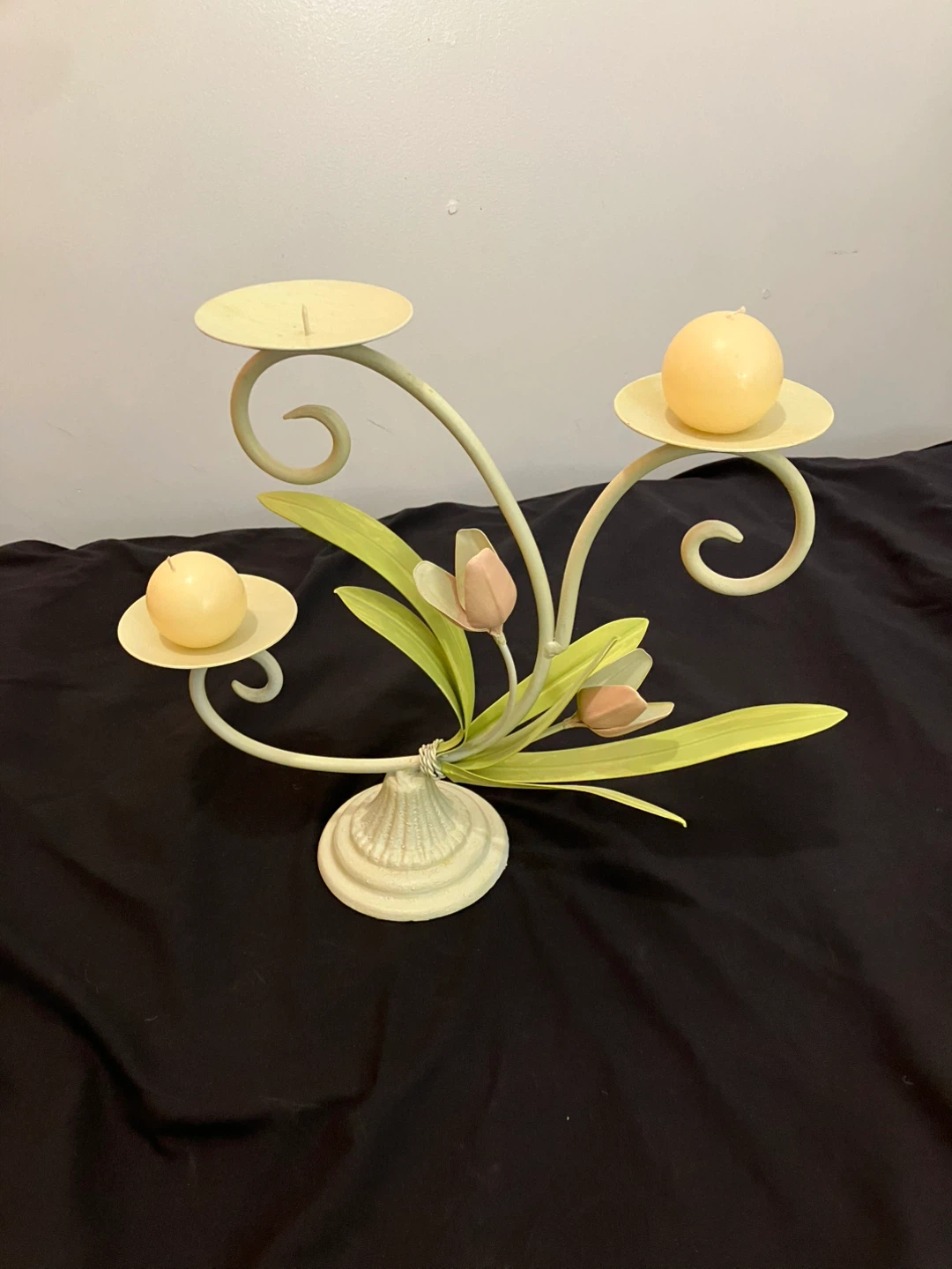 Vintage Toleware Floral Candelabra 13” x 15” - Like New - photo 5