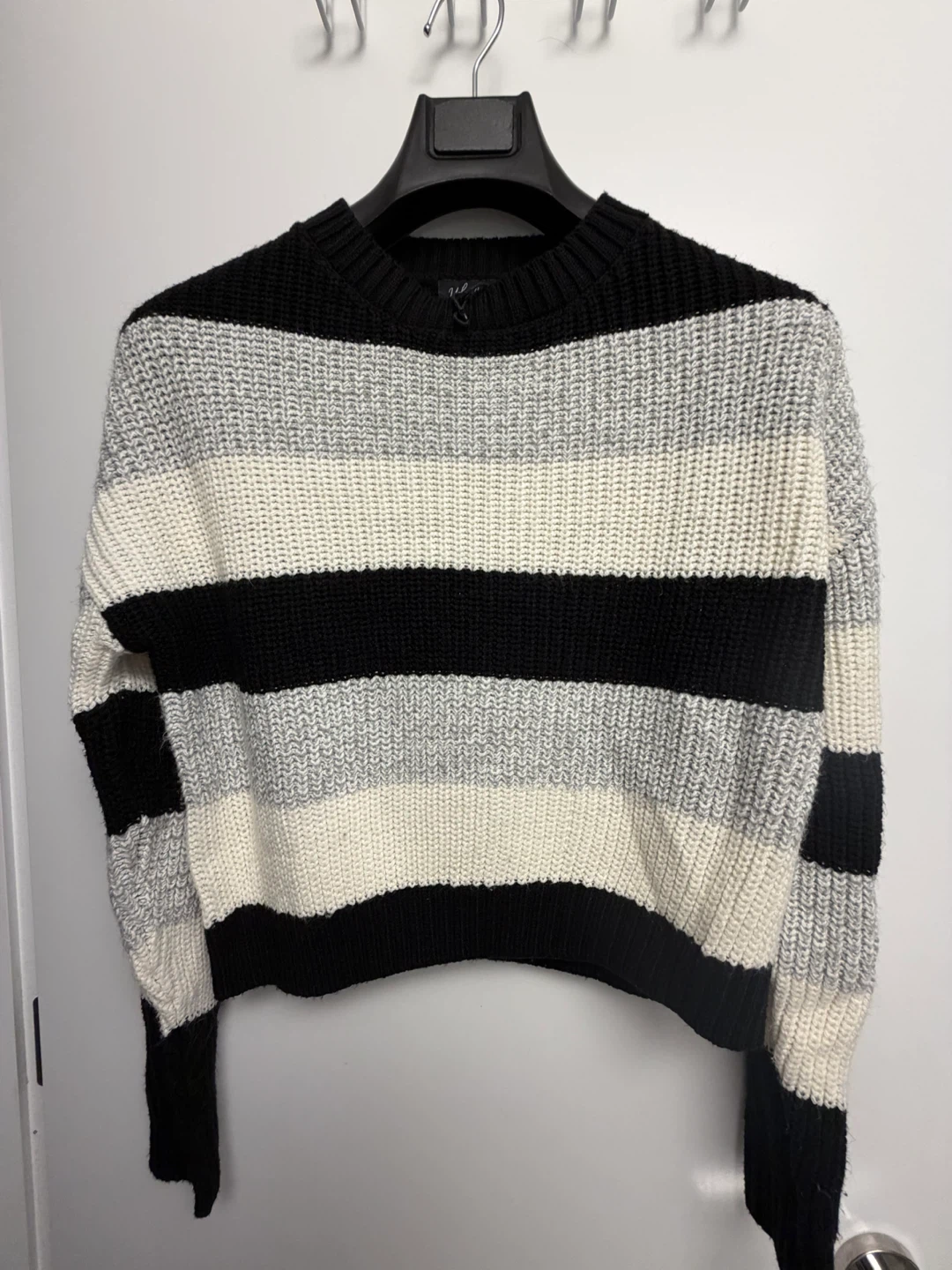Urban Heritage Striped Crew Neck Sweater