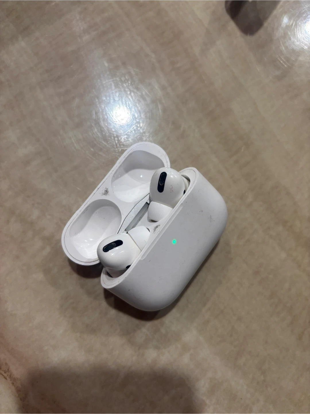 Apple AirPods Pro (2nd Generation)