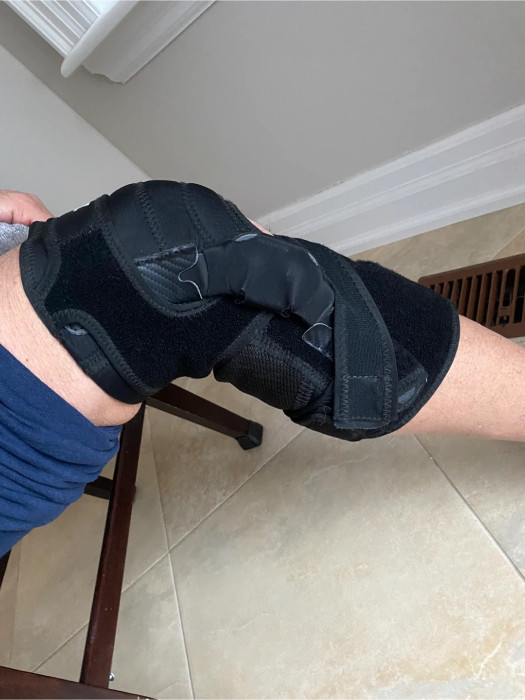 ZAMST Knee Brace with Hinges