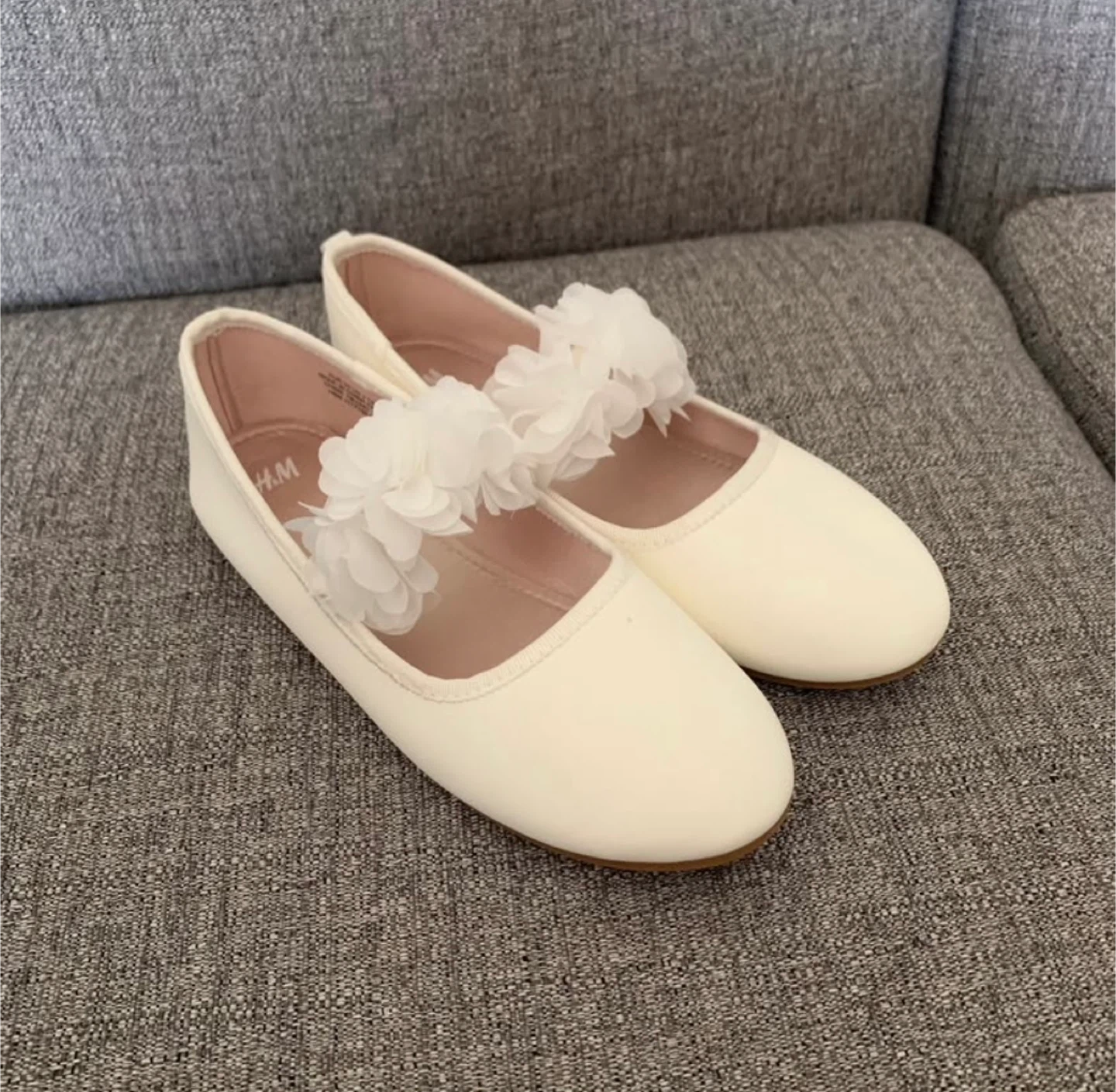 H&M White Ballet Flats with Floral Detail - Size 33 - 6 ladies