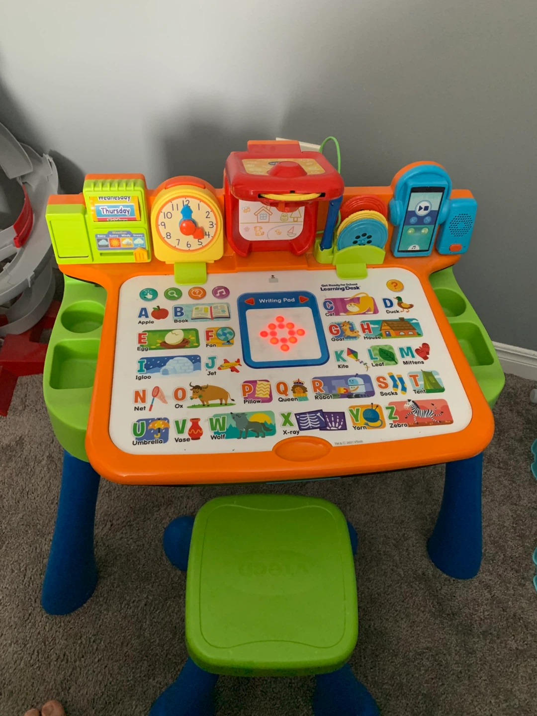 VTech Get Smart Learning Desk and Stool Set - photo 2